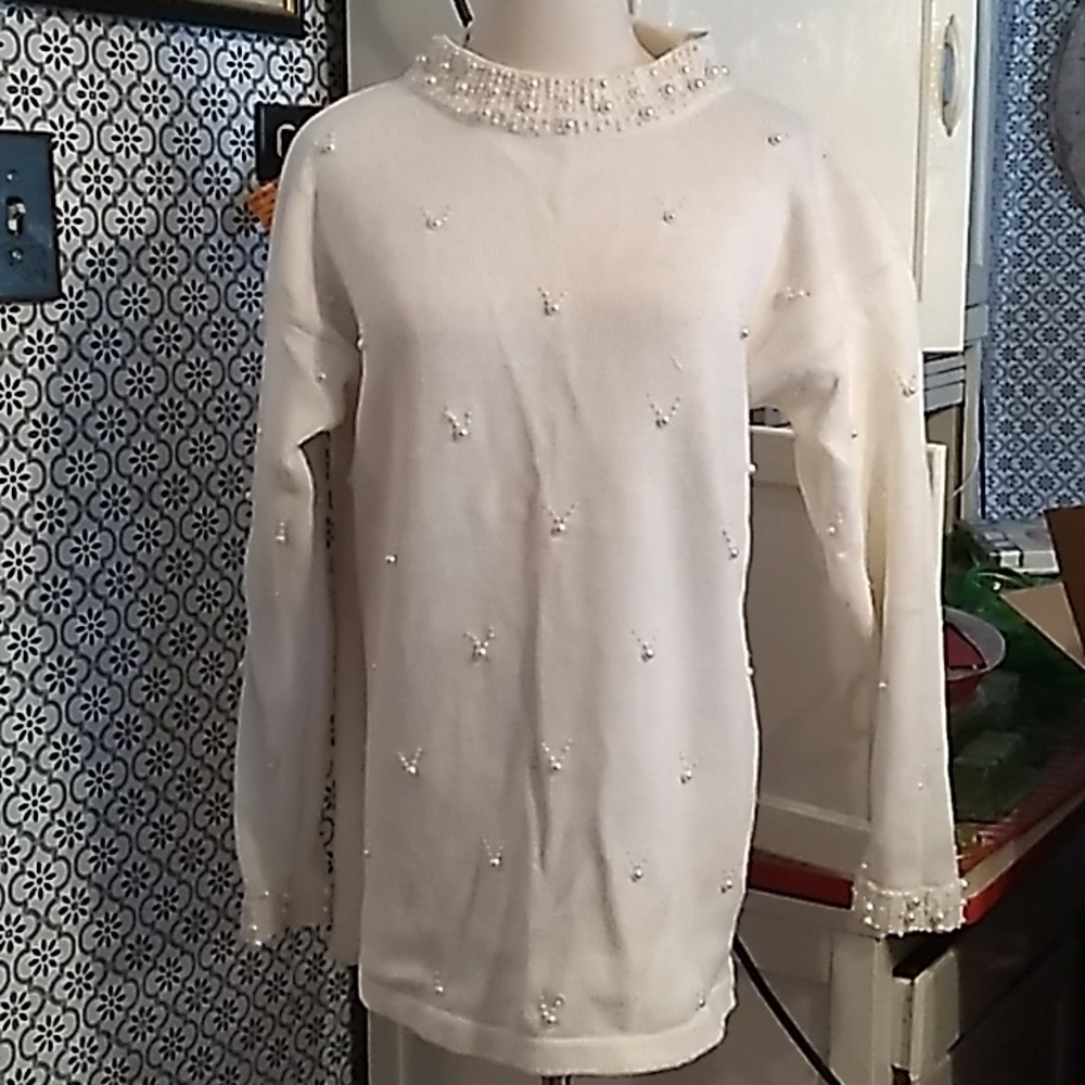 Vintage 1980s seed pearl large sweater